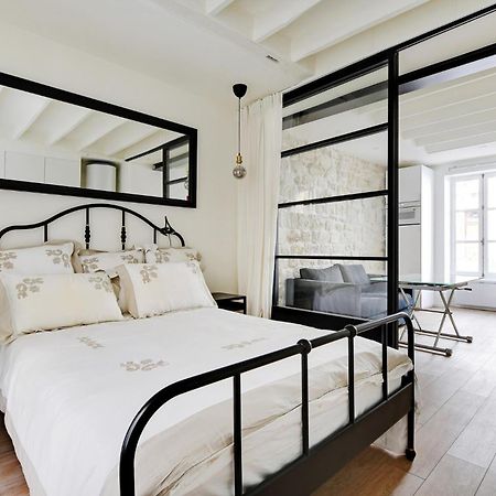 Invalides - Tour Eiffel Apartment Париж Екстериор снимка